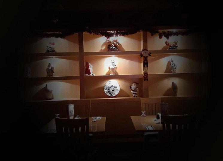 Royal Pacific ornament shelves